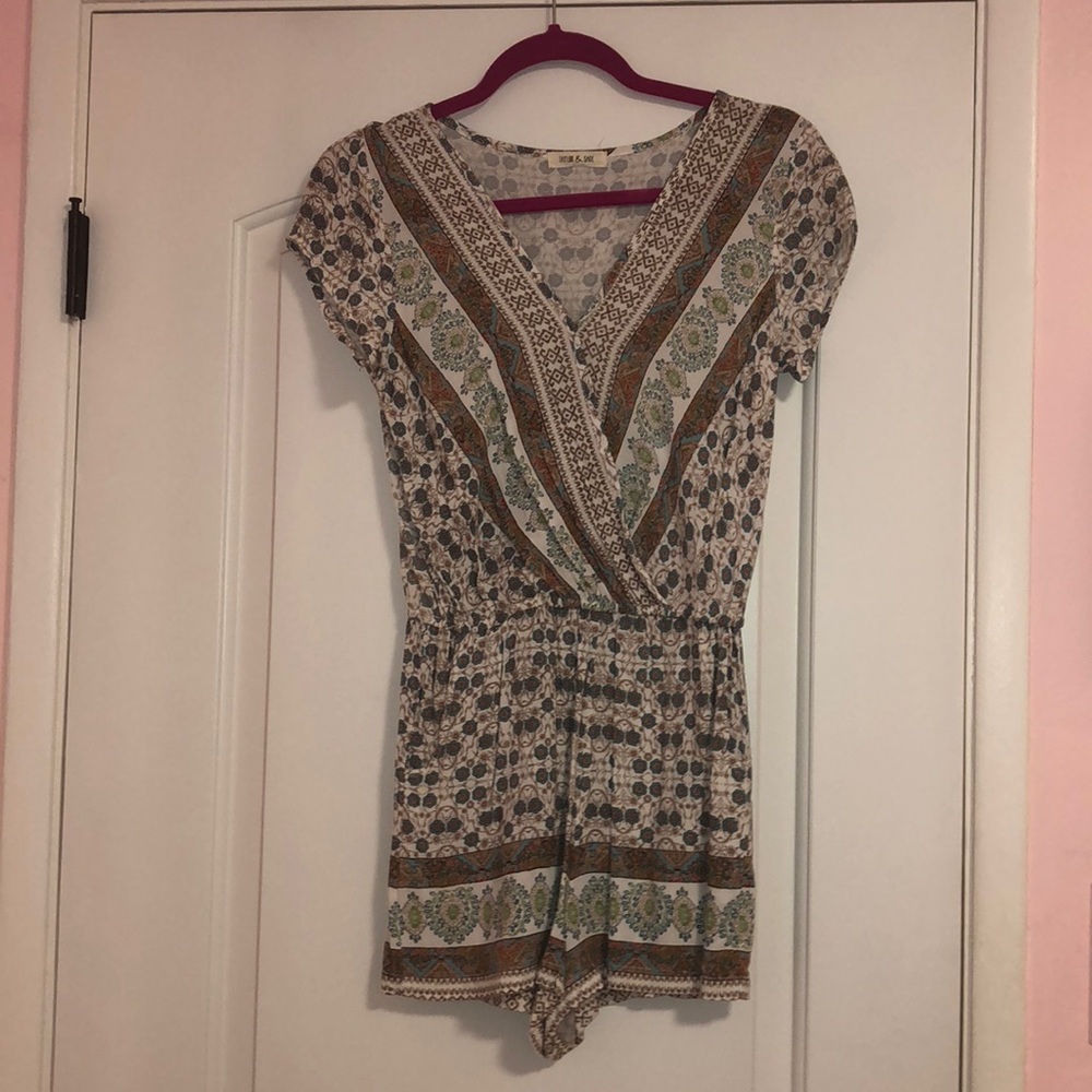 Romper - Picture 2 of 3